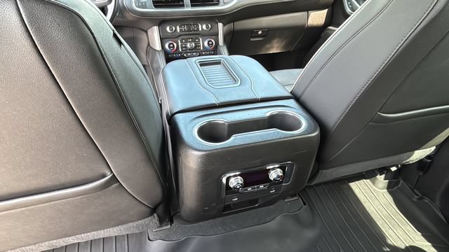 Used 2023 GMC Yukon XL SLT AWD/4WD image 21