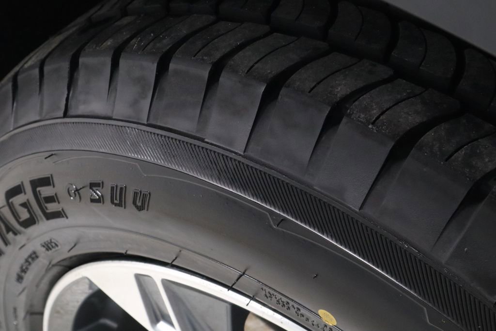 Used 2025 Chevrolet Blazer LT image 19