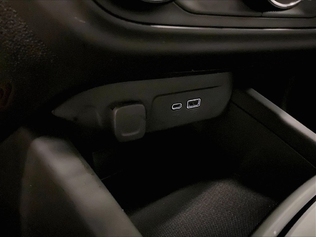 Used 2024 Chevrolet Trax RS FWD image 16