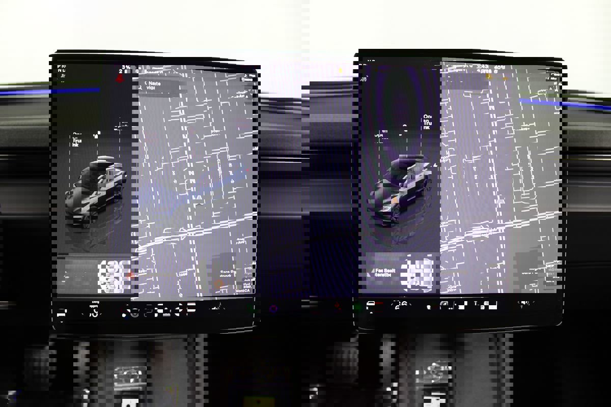 Used 2025 Tesla Model 3 Long Range image 12