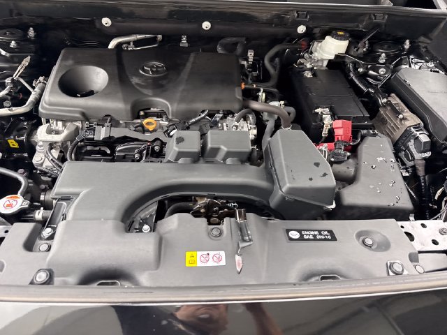 Used 2023 Toyota RAV4 LE AWD/4WD image 22