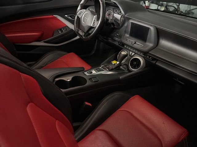 Used 2022 Chevrolet Camaro LT RWD image 18