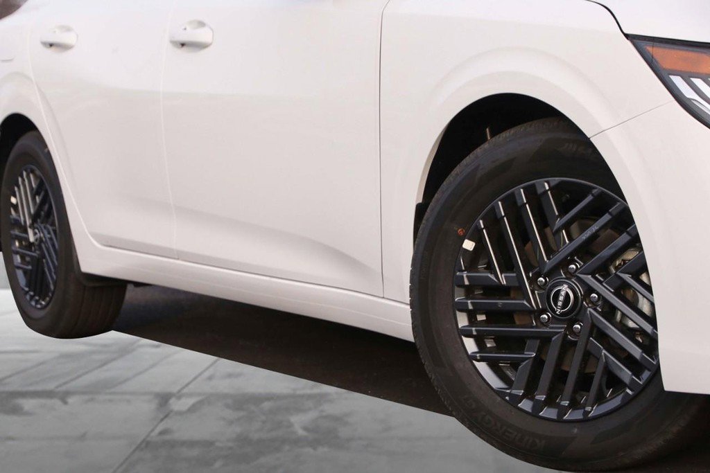 New 2026 Nissan Sentra SV w/ SV Convenience Package image 3