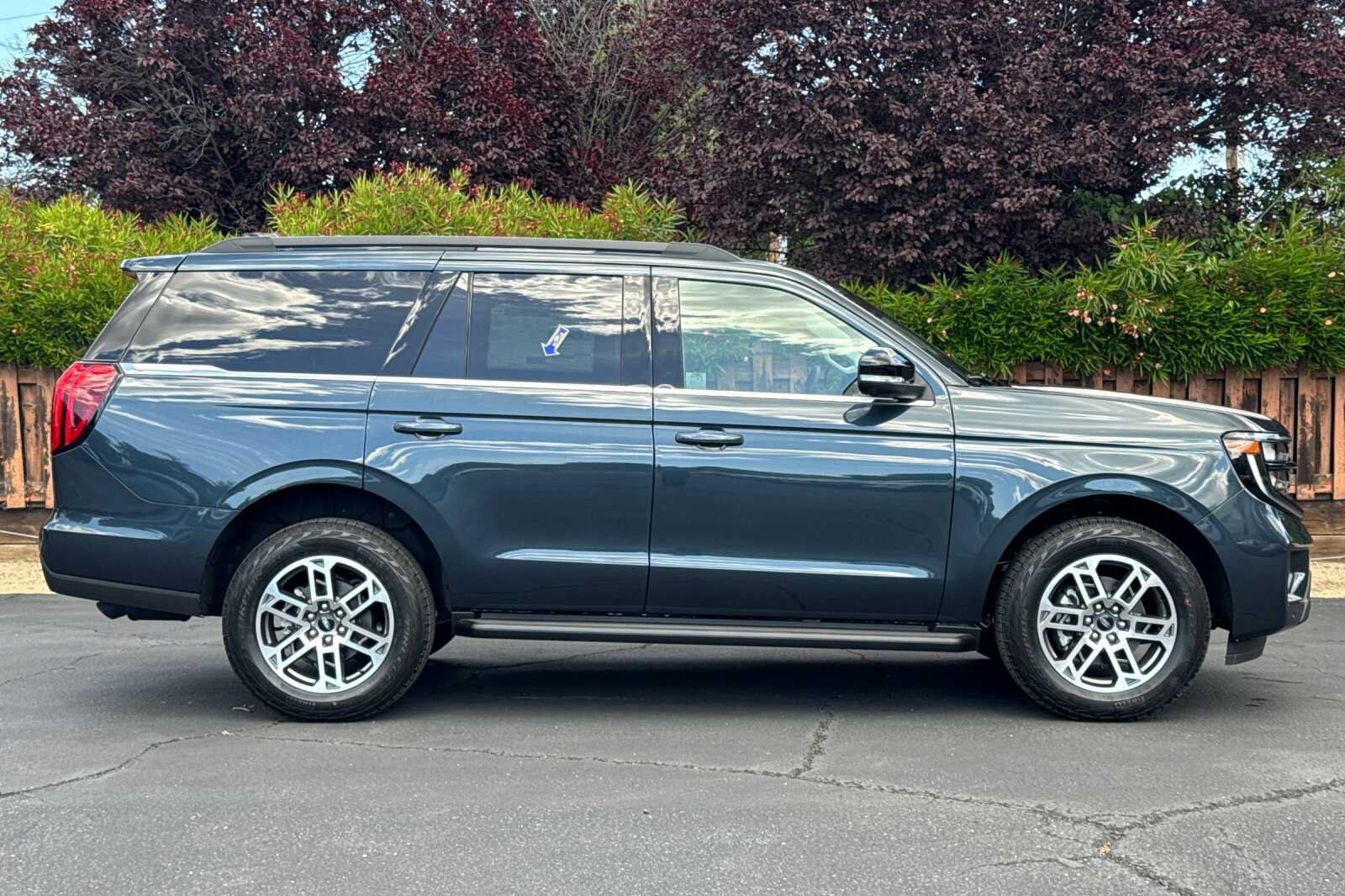 New 2026 Ford Expedition Active AWD/4WD image 3
