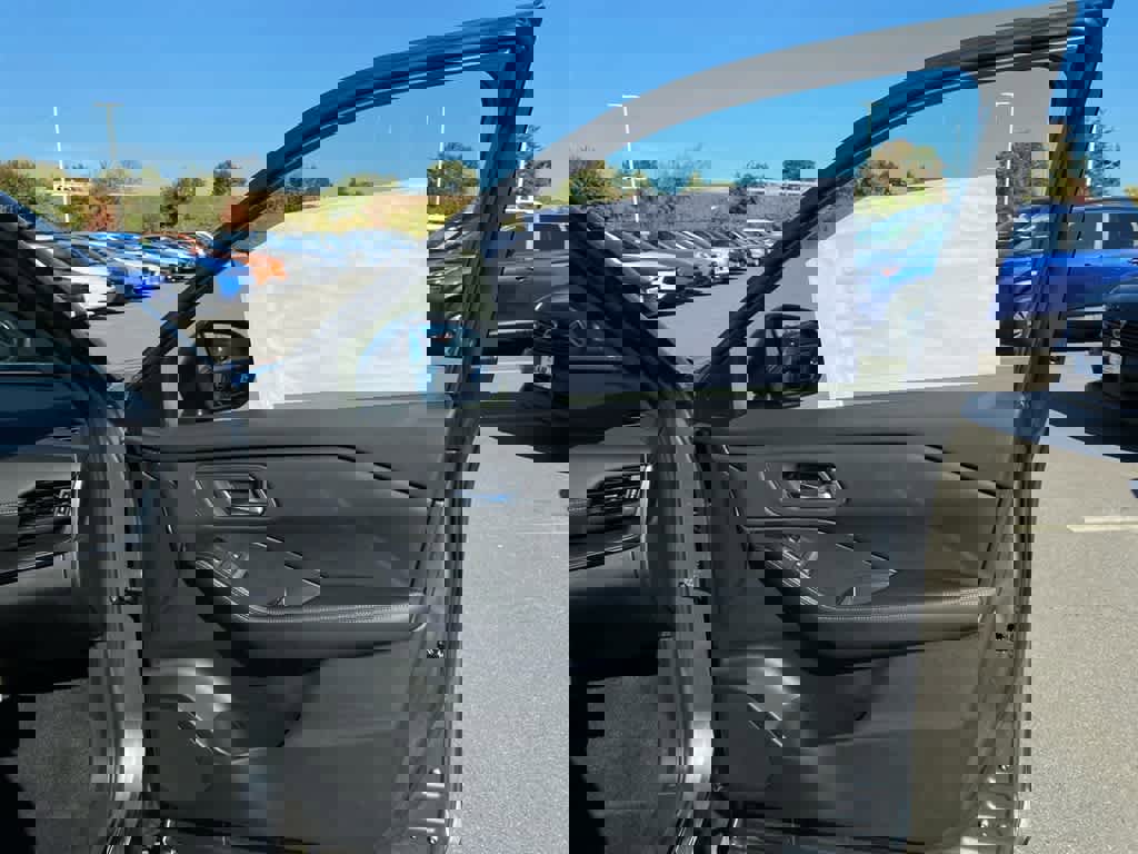 New 2026 Nissan Rogue SV image 25