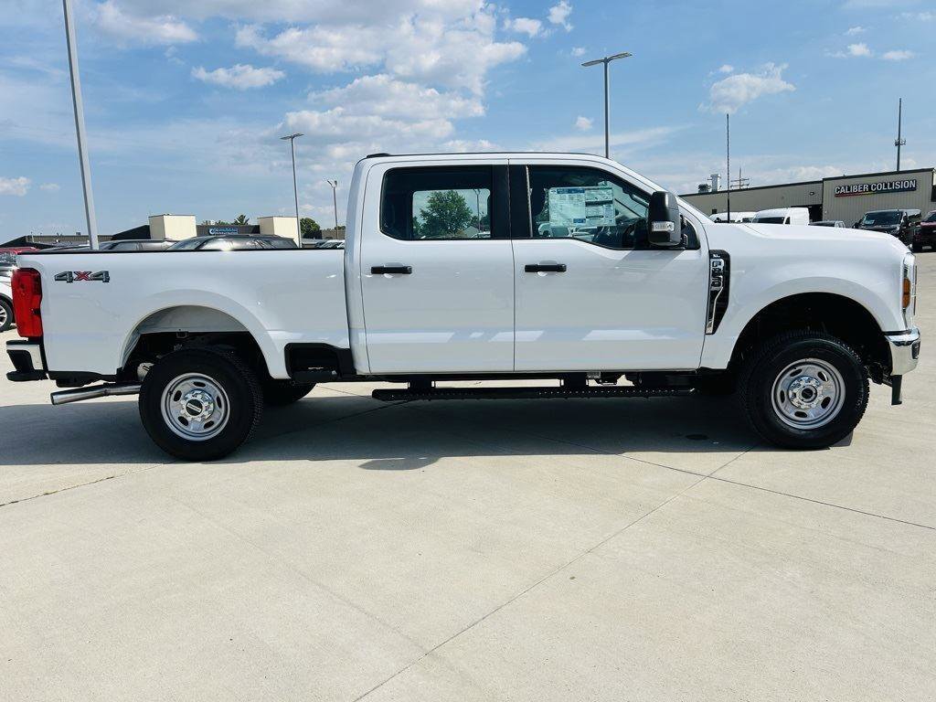 New 2026 Ford F250 XL w/ XL Chrome Package image 32