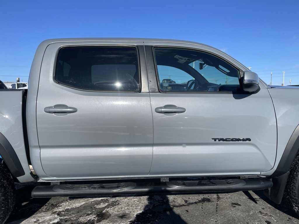 Used 2020 Toyota Tacoma TRD Off-Road image 24