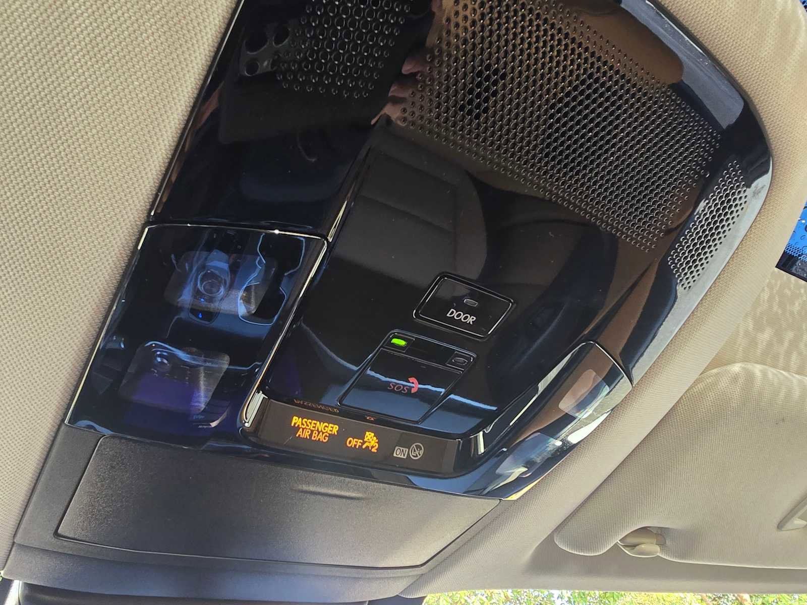 Used 2023 Lexus RZ 450e Premium image 35