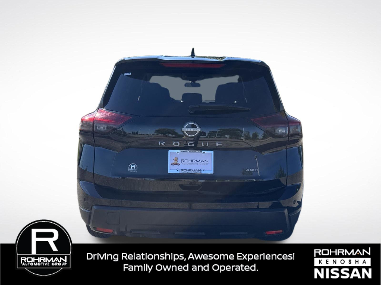 Used 2025 Nissan Rogue SV AWD/4WD image 6