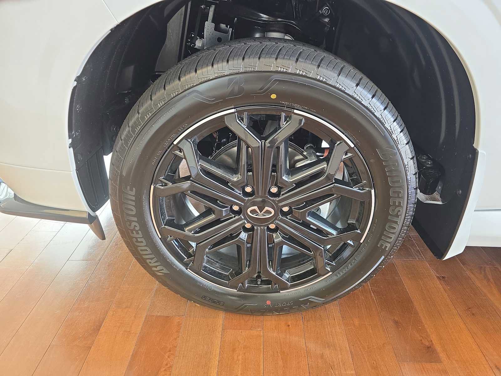 New 2026 INFINITI QX80 4WD w/ Sport Exterior Package image 8