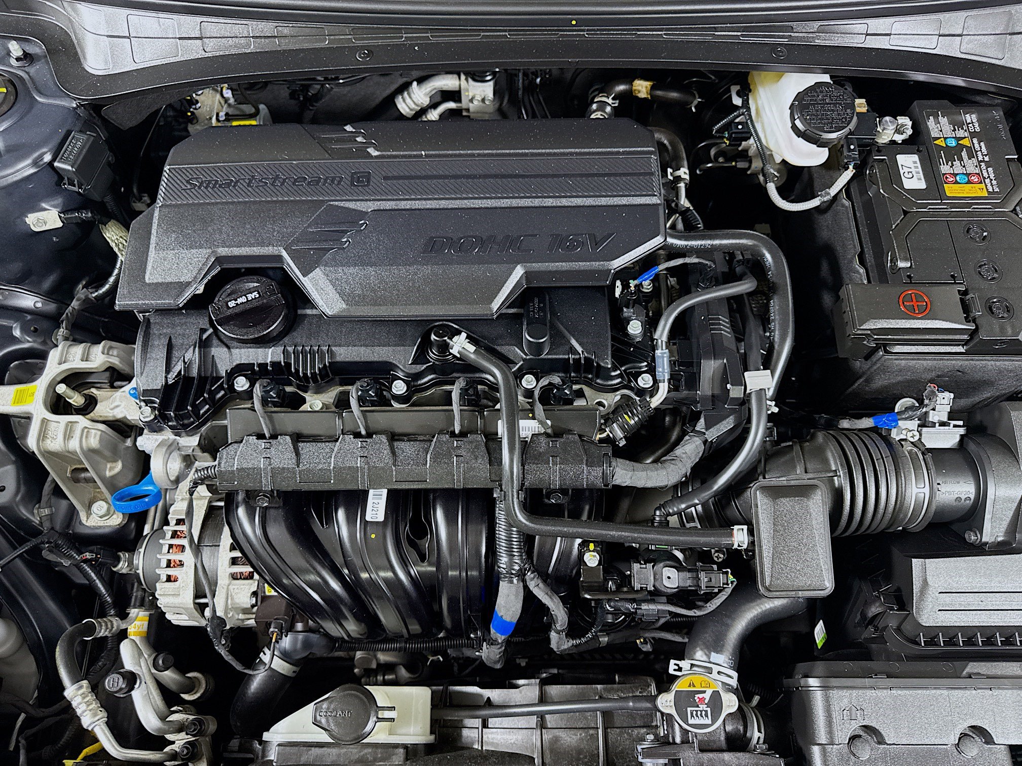 Used 2025 Hyundai Elantra SE image 38