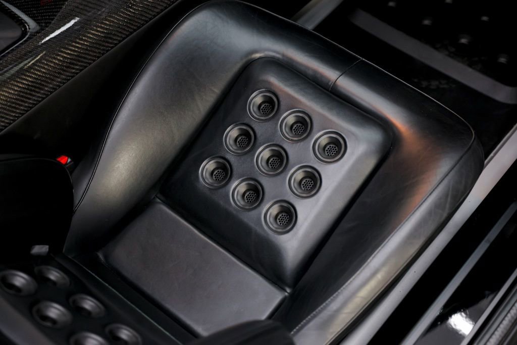 Used 2006 Ford GT image 13