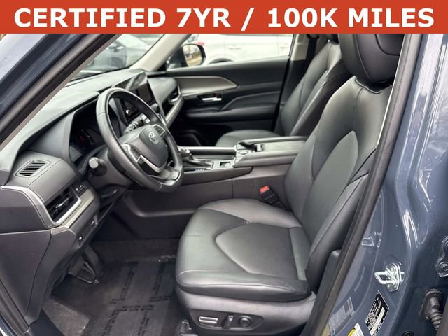 Used 2025 Toyota Grand Highlander XLE image 14