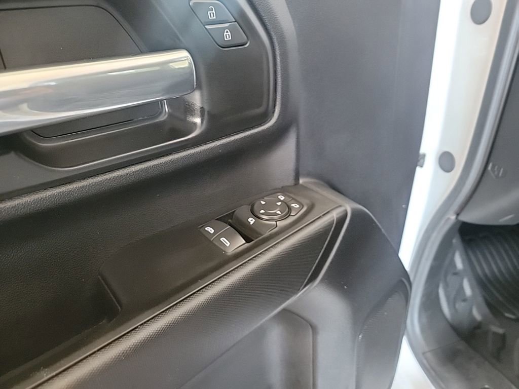 Used 2025 GMC Sierra 3500 Pro w/ Convenience Package image 12