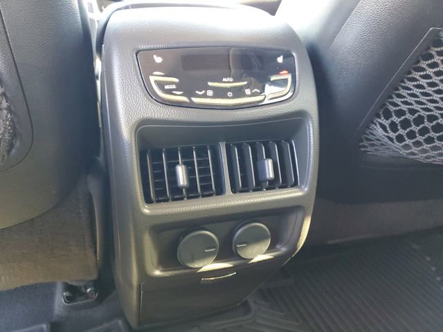 Used 2015 Cadillac SRX Premium image 38