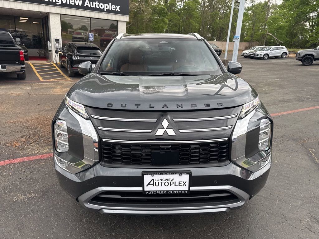 Used 2026 Mitsubishi Outlander SEL image 3