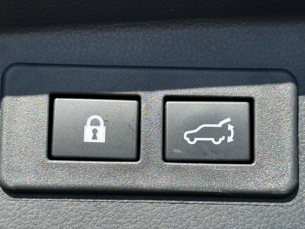 Used 2025 Subaru Outback Touring image 15