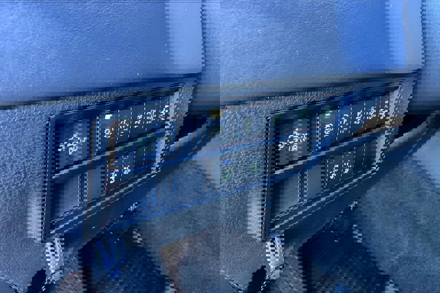 Used 2024 Toyota Tundra Platinum image 32