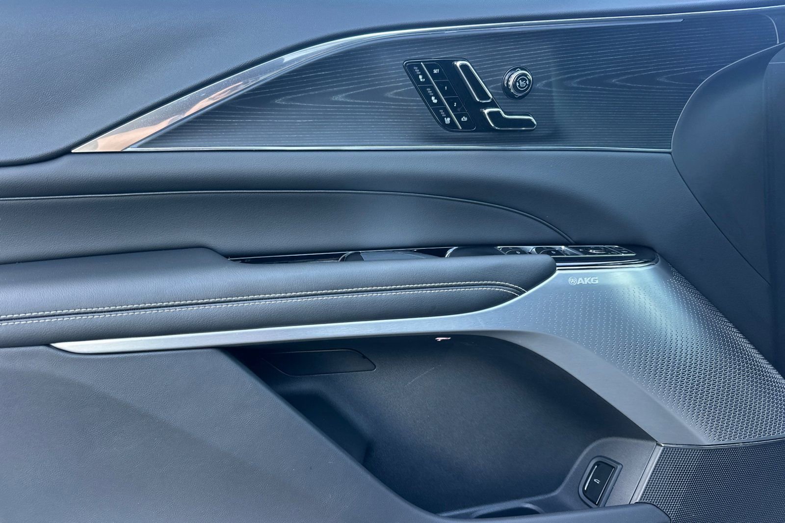 Certified 2024 Cadillac Lyriq Sport image 11