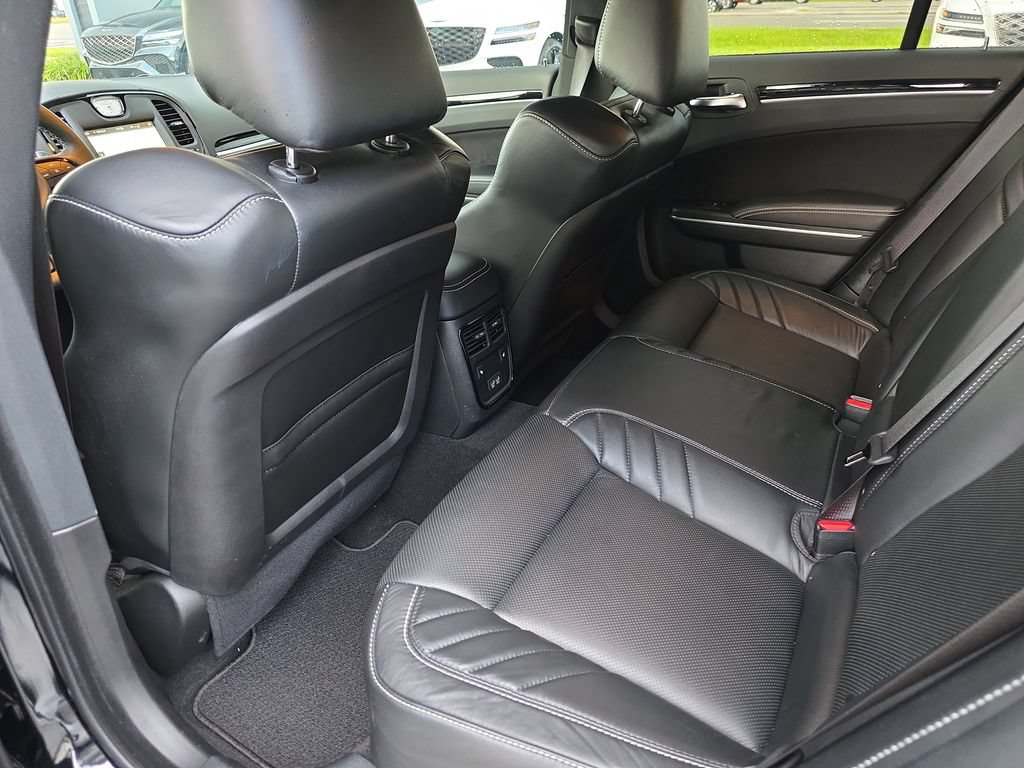 Used 2023 Chrysler 300 C RWD image 30