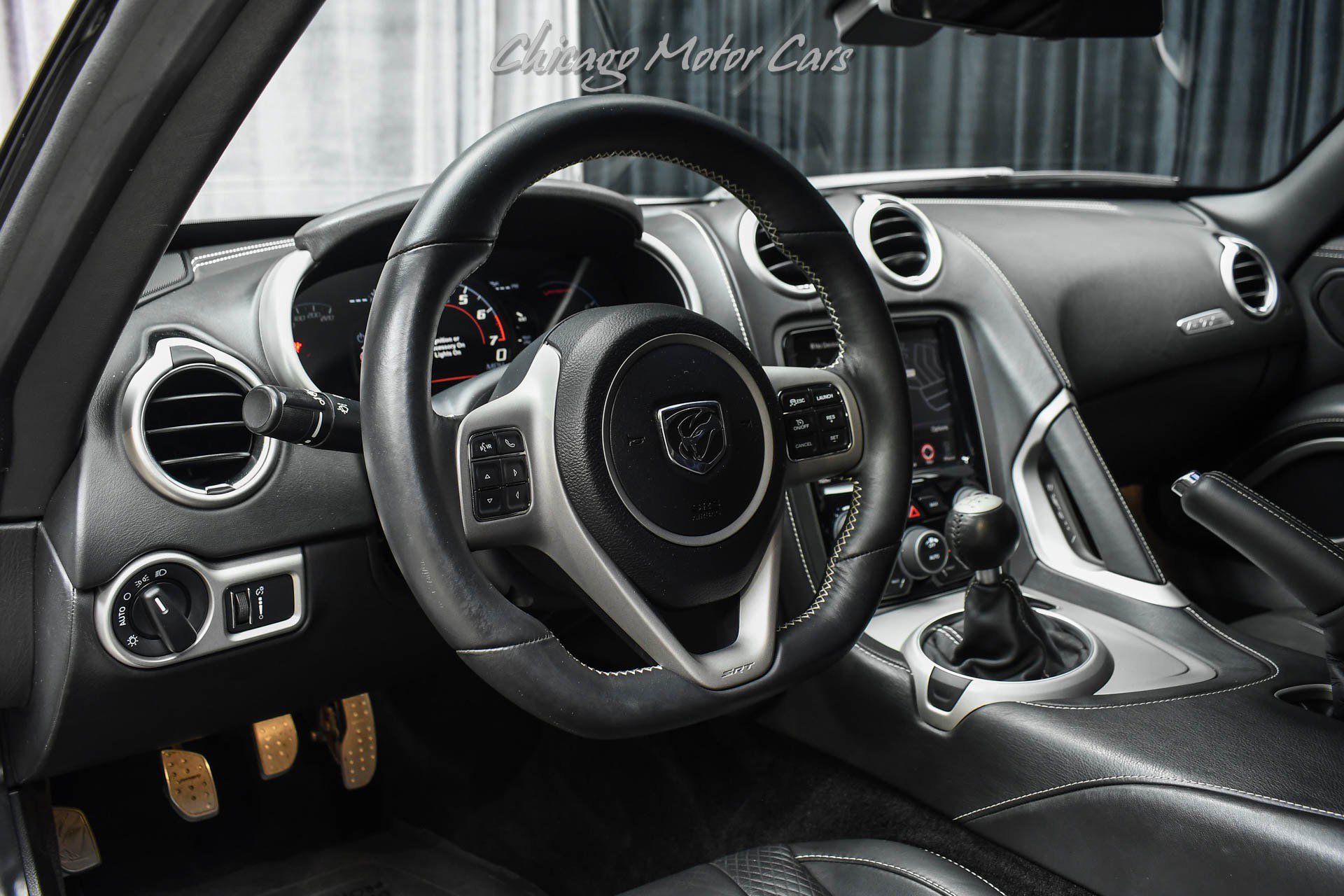 Used 2013 SRT Viper GTS w/ GTS Laguna Interior Pkg image 8