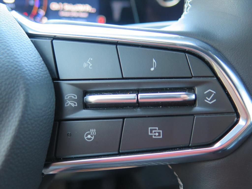 Used 2025 Chevrolet Traverse High Country FWD image 19