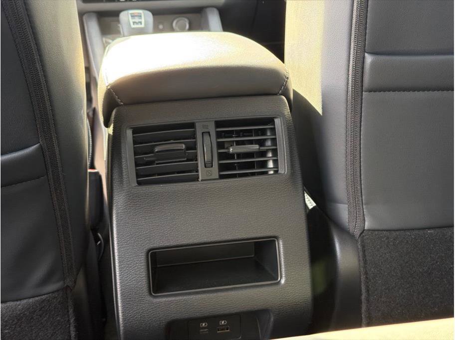 Used 2025 Mitsubishi Outlander Ralliart image 21