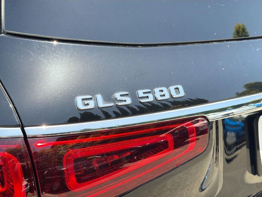 Used 2023 Mercedes-Benz GLS 580 4MATIC image 30