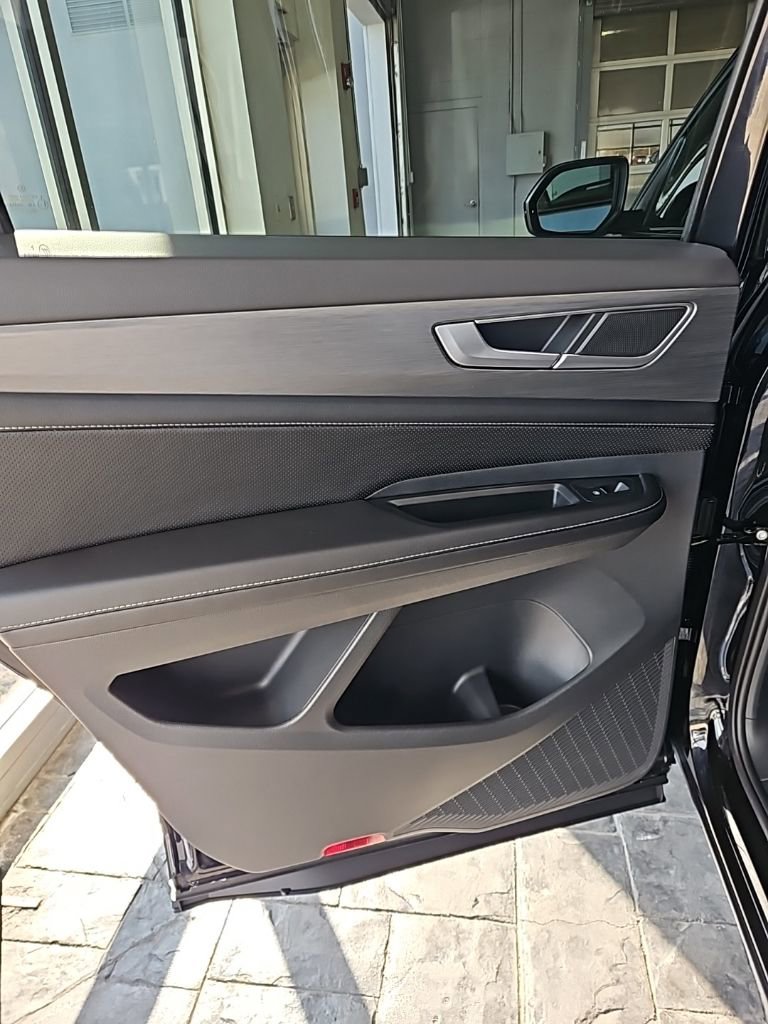 New 2026 Volkswagen Atlas Cross Sport SE image 20