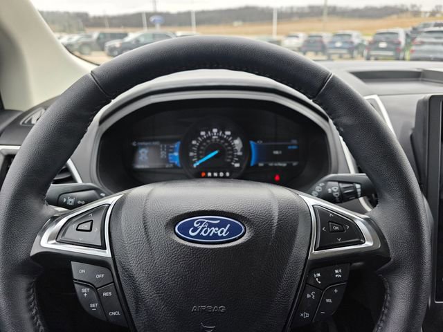 Used 2024 Ford Edge SEL w/ Convenience Package image 15