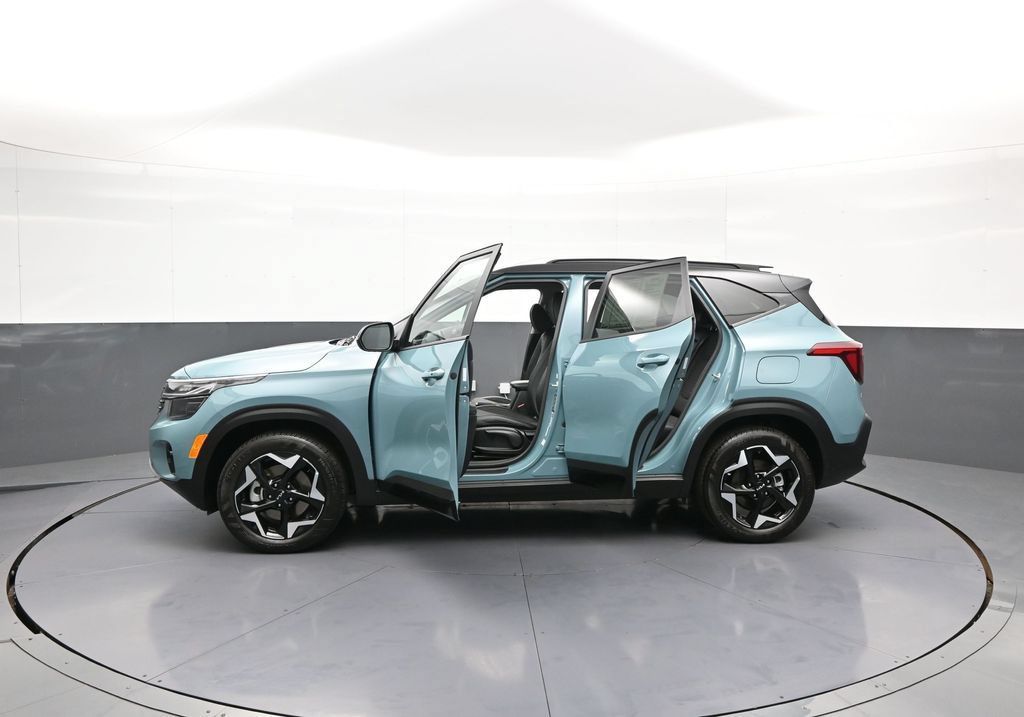 Certified 2025 Kia Seltos S AWD/4WD image 42