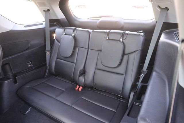 Used 2021 Ford Explorer Limited w/ Hybrid Equipment Group 310A AWD/4WD image 12