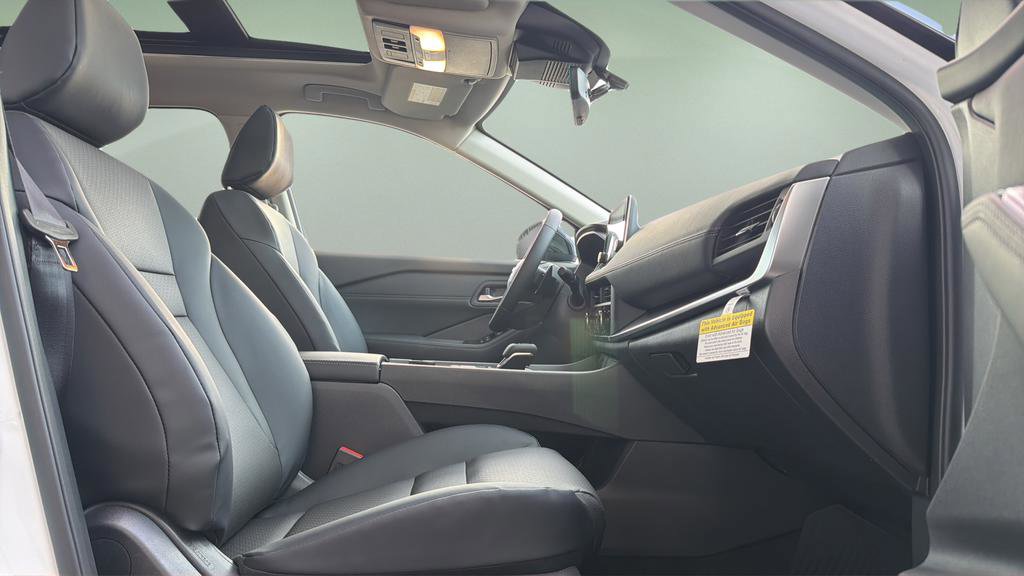 New 2026 Nissan Rogue SV image 11