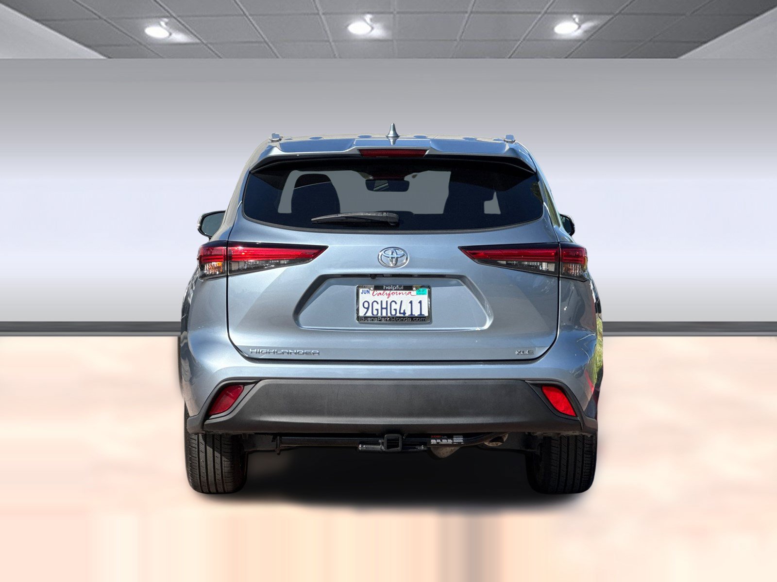 Used 2022 Toyota Highlander XLE FWD image 9