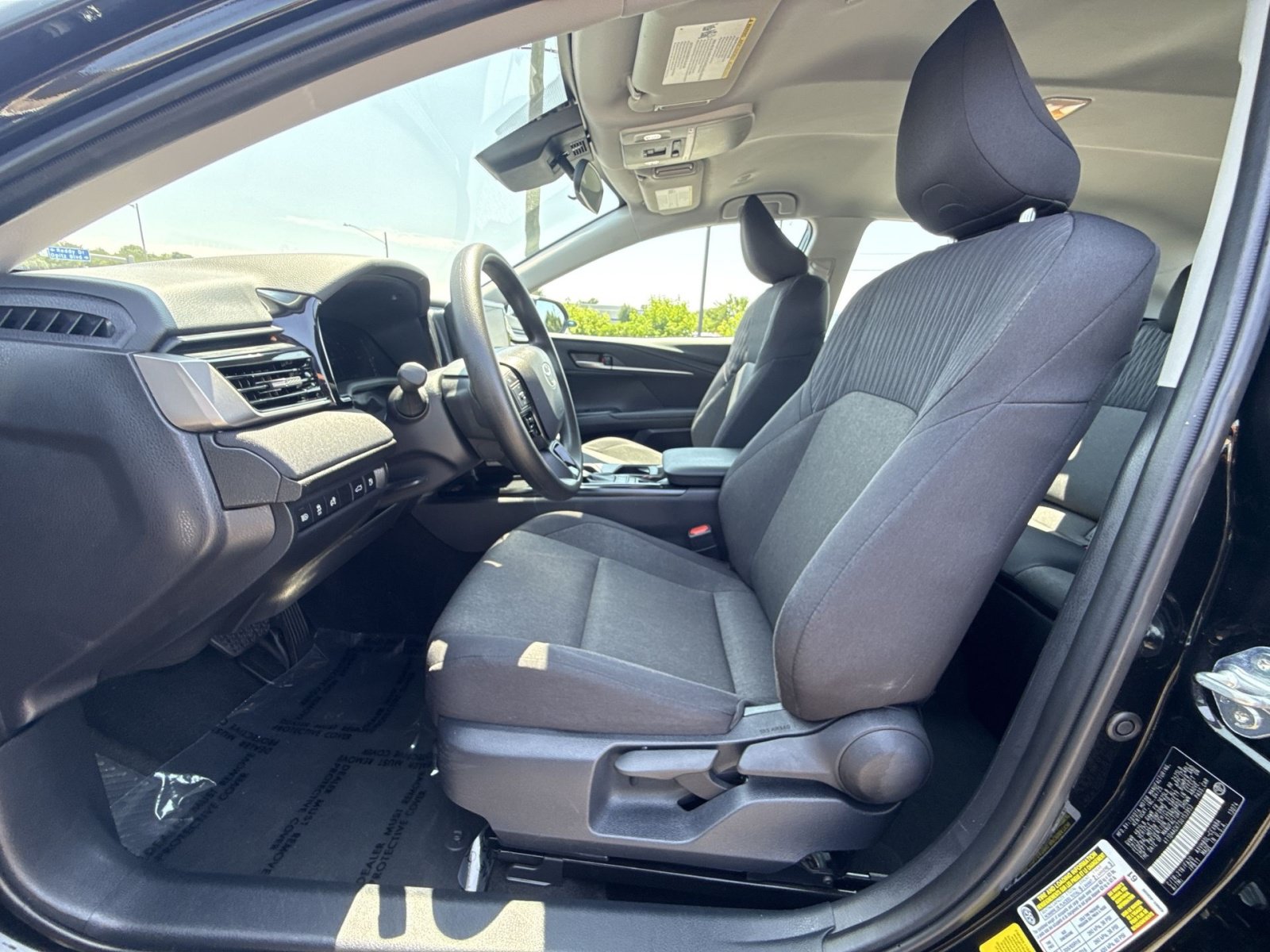 Used 2025 Toyota Camry LE FWD image 13