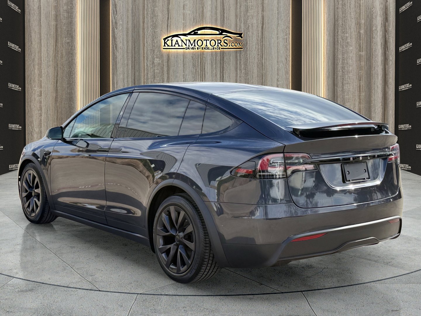 Used 2024 Tesla Model X Long Range image 11