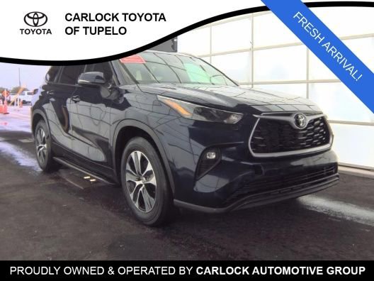 Used 2022 Toyota Highlander XLE image 3