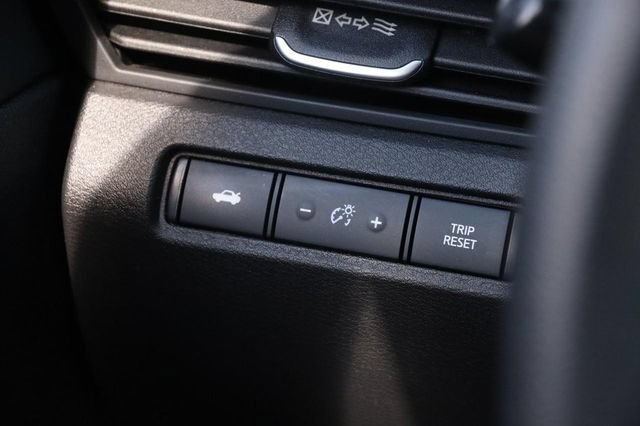 Certified 2025 Nissan Altima 2.5 SV FWD image 20