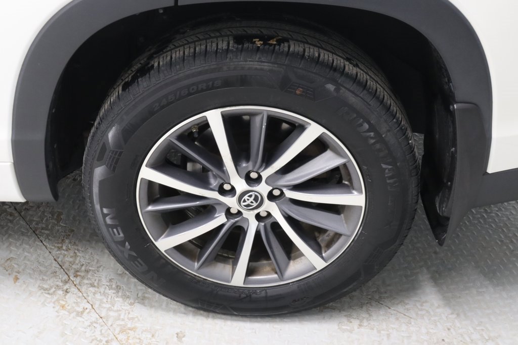 Used 2018 Toyota Highlander XLE image 21