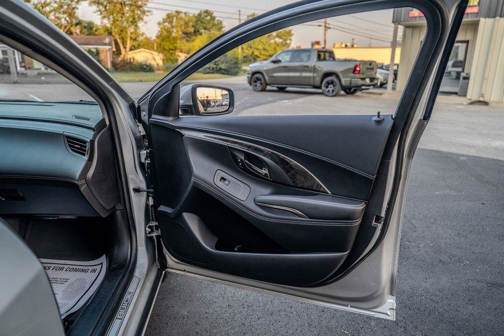 Used 2014 Buick LaCrosse Leather w/ Driver Confidence Package FWD image 18