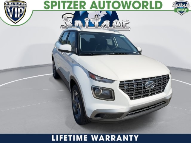 New 2026 Hyundai Venue SEL FWD image 3