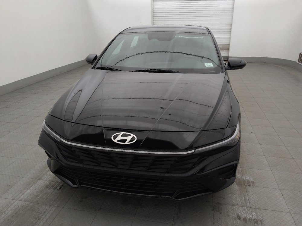 Used 2025 Hyundai Elantra Sport FWD image 15