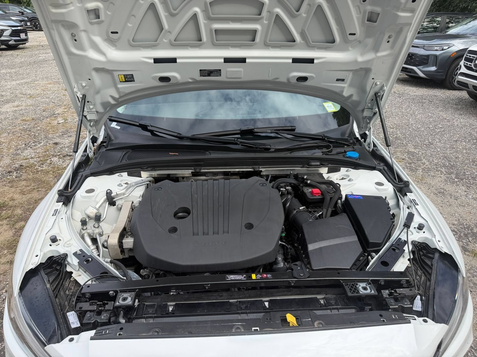 Used 2025 Volvo S60 B5 Core AWD/4WD image 32