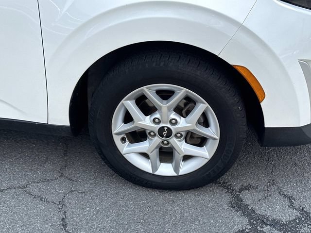 Used 2023 Kia Soul LX w/ LX Technology Package FWD image 7