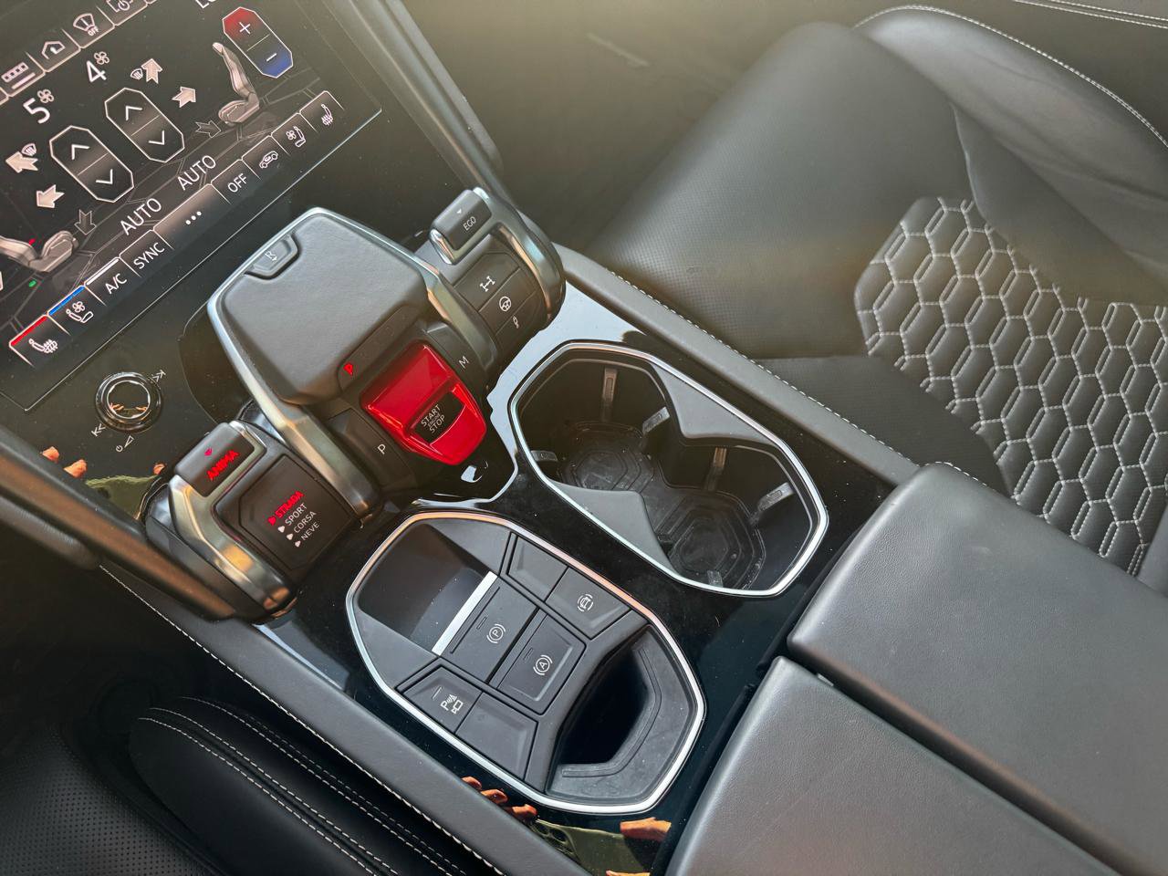 Used 2022 Lamborghini Urus image 26