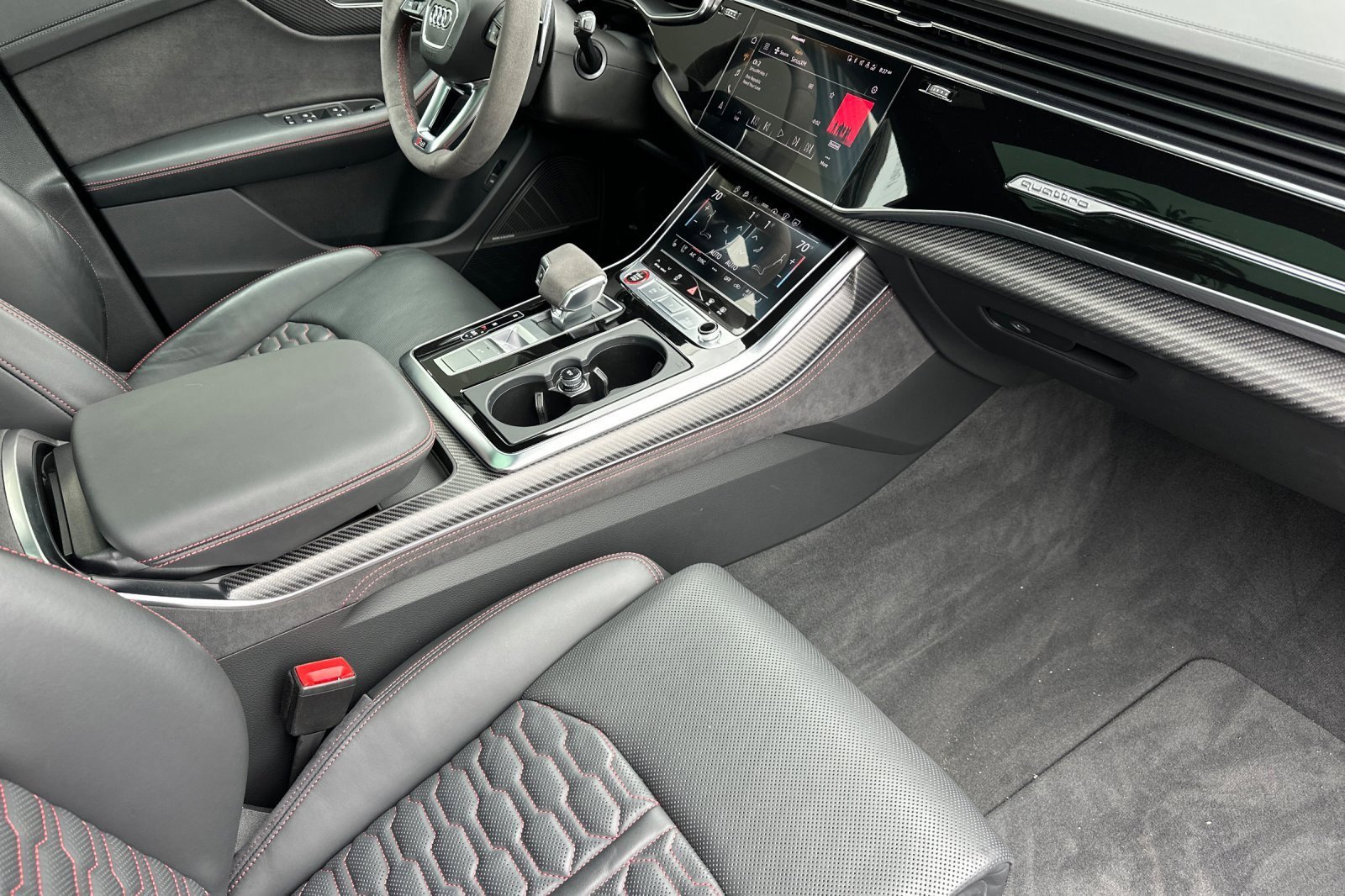 Used 2024 Audi RS Q8 AWD/4WD image 15