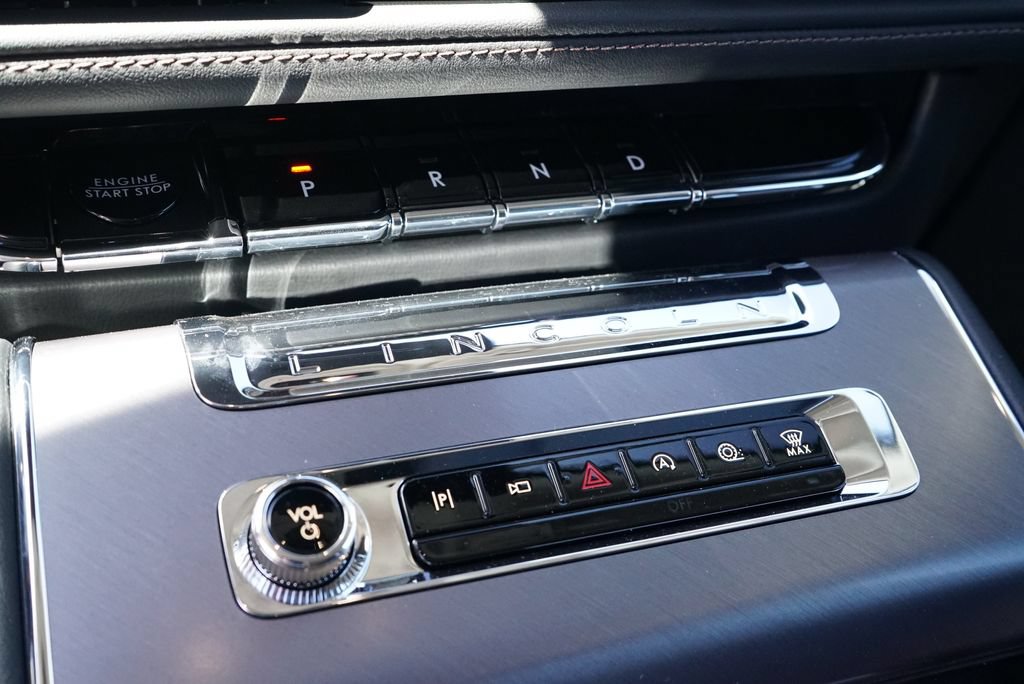 New 2026 Lincoln Aviator AWD image 20