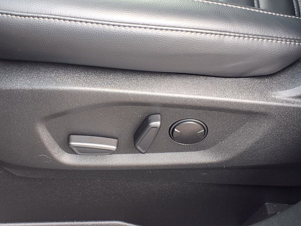 Used 2023 Ford Edge SEL w/ Convenience Package image 4