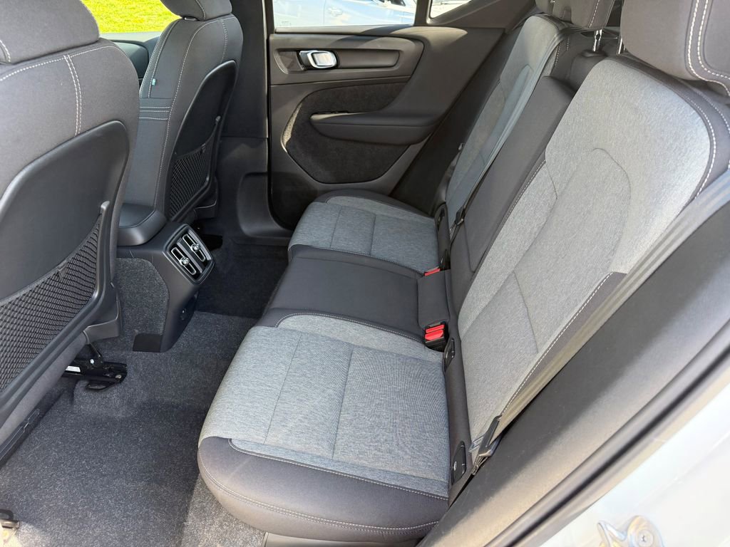 Certified 2024 Volvo XC40 B5 Core AWD/4WD image 19