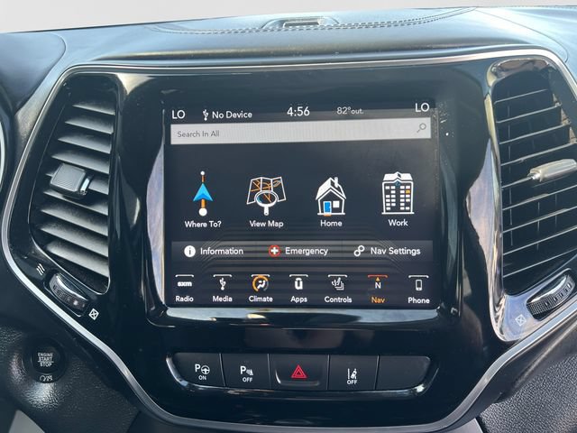 Used 2019 Jeep Cherokee Overland w/ Technology Group AWD/4WD image 36